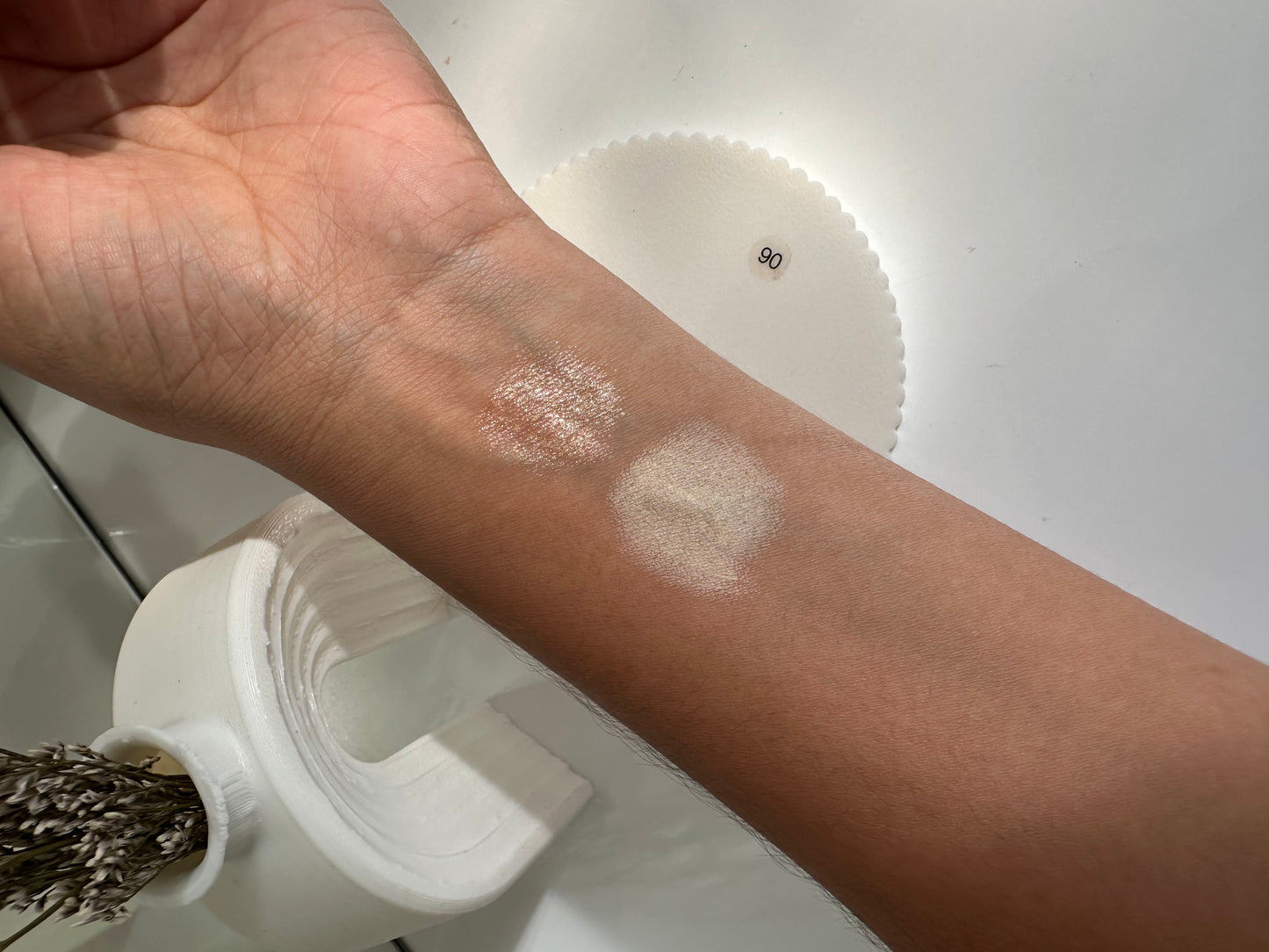 contorno en barra + iluminador cremoso [P1-E1-G)