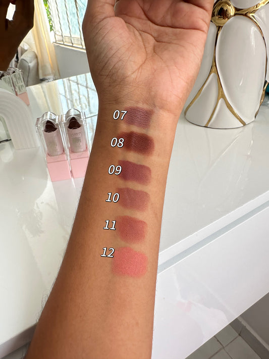 Labial show (p2-e15-B)