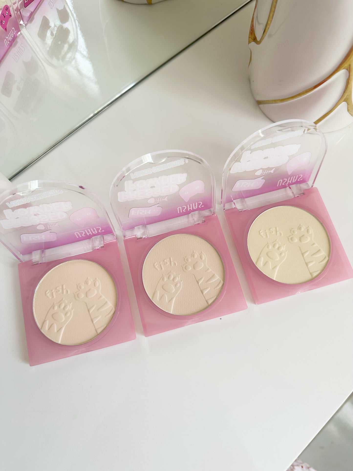 Polvo compacto translúcido pressed ushas (P2-E14-E)