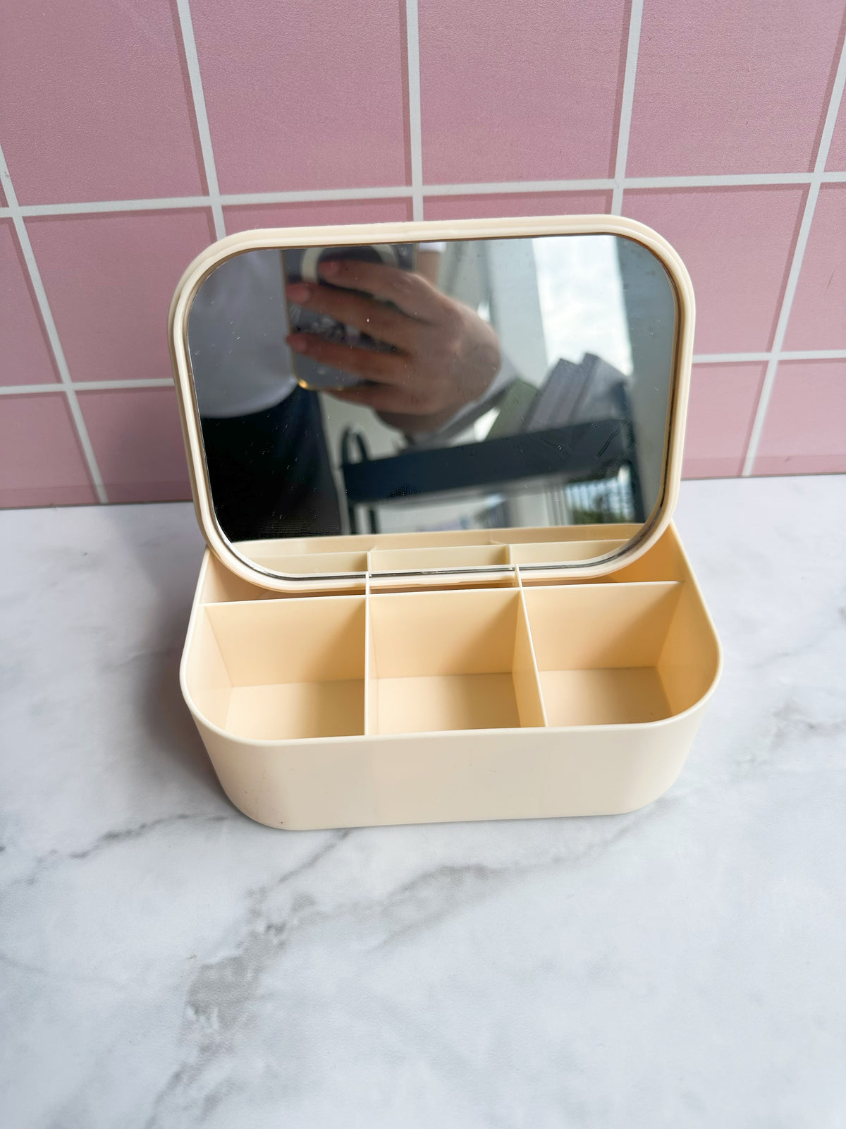organizador con espejo