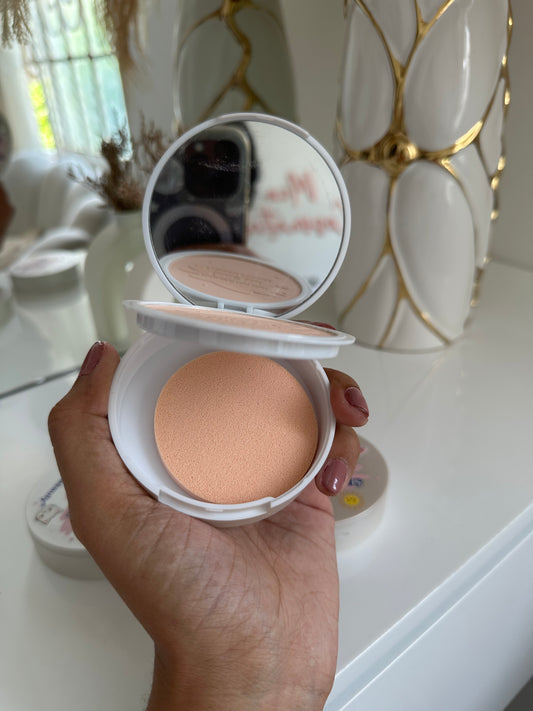 Polvo compacto cat (P1-E1-F)