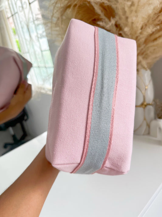 Cosmetiquera rosa P1 E8 E