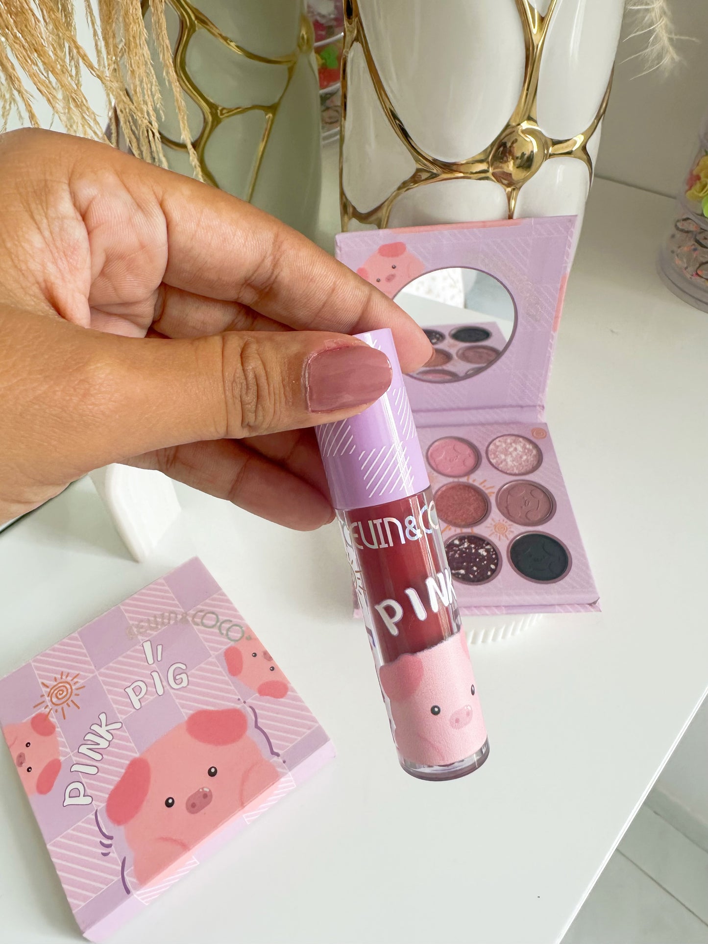paleta + labial cerdito P2 E10 A