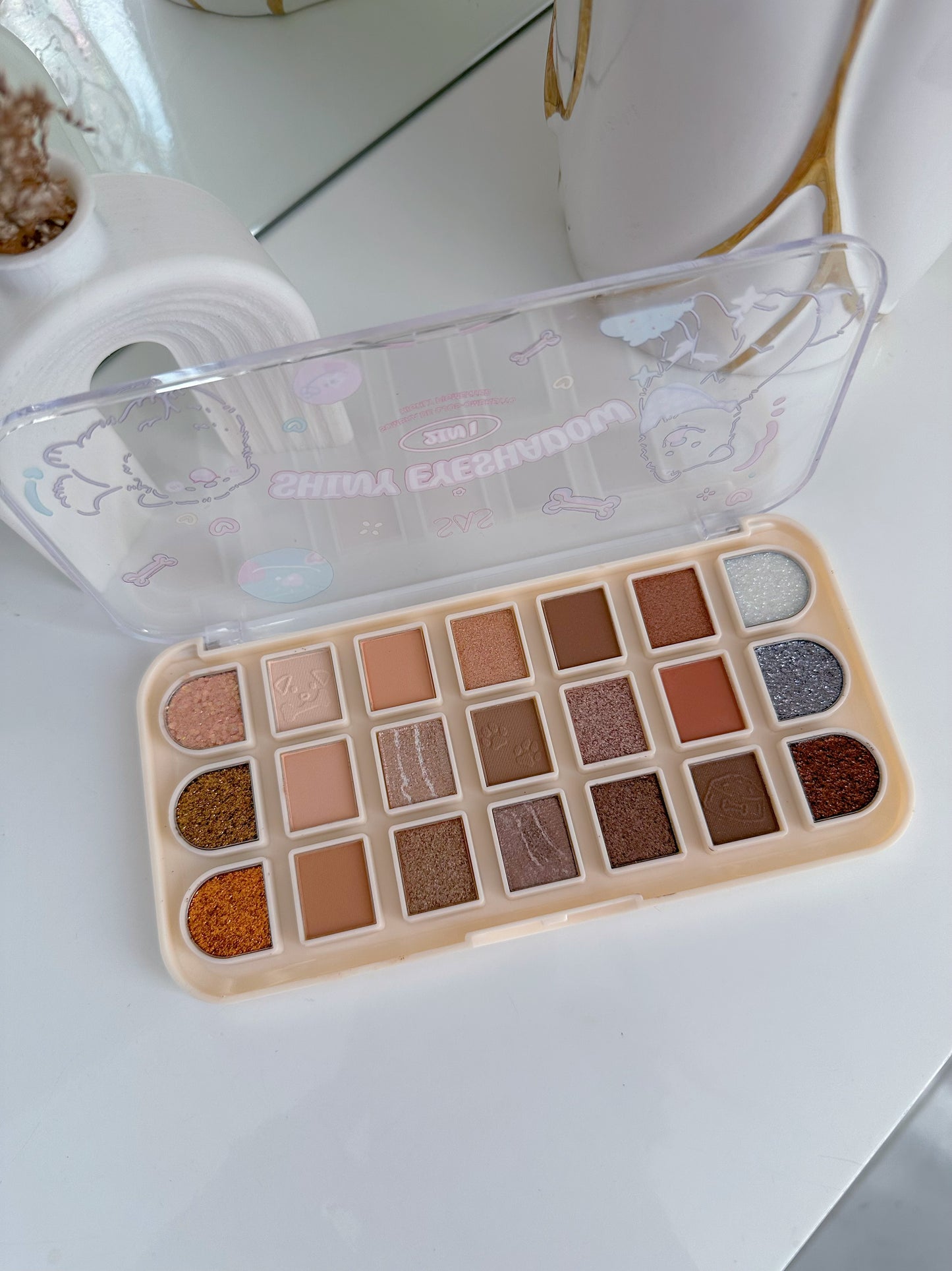 Paleta shiny (p2-e17-B)