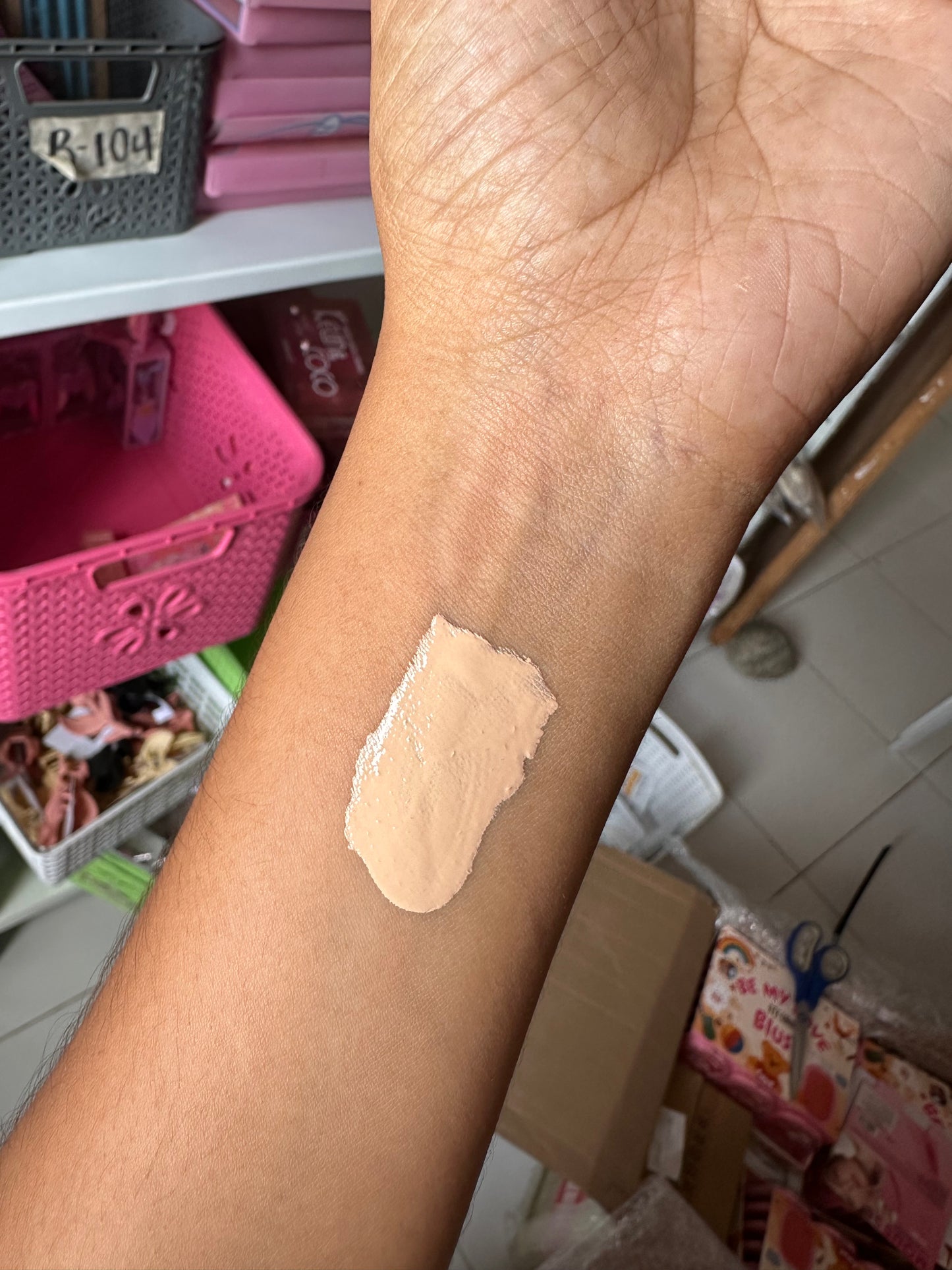 BASE LIQUIDA NATURAL LOOK RUBY ROSE [P2-E18-C]