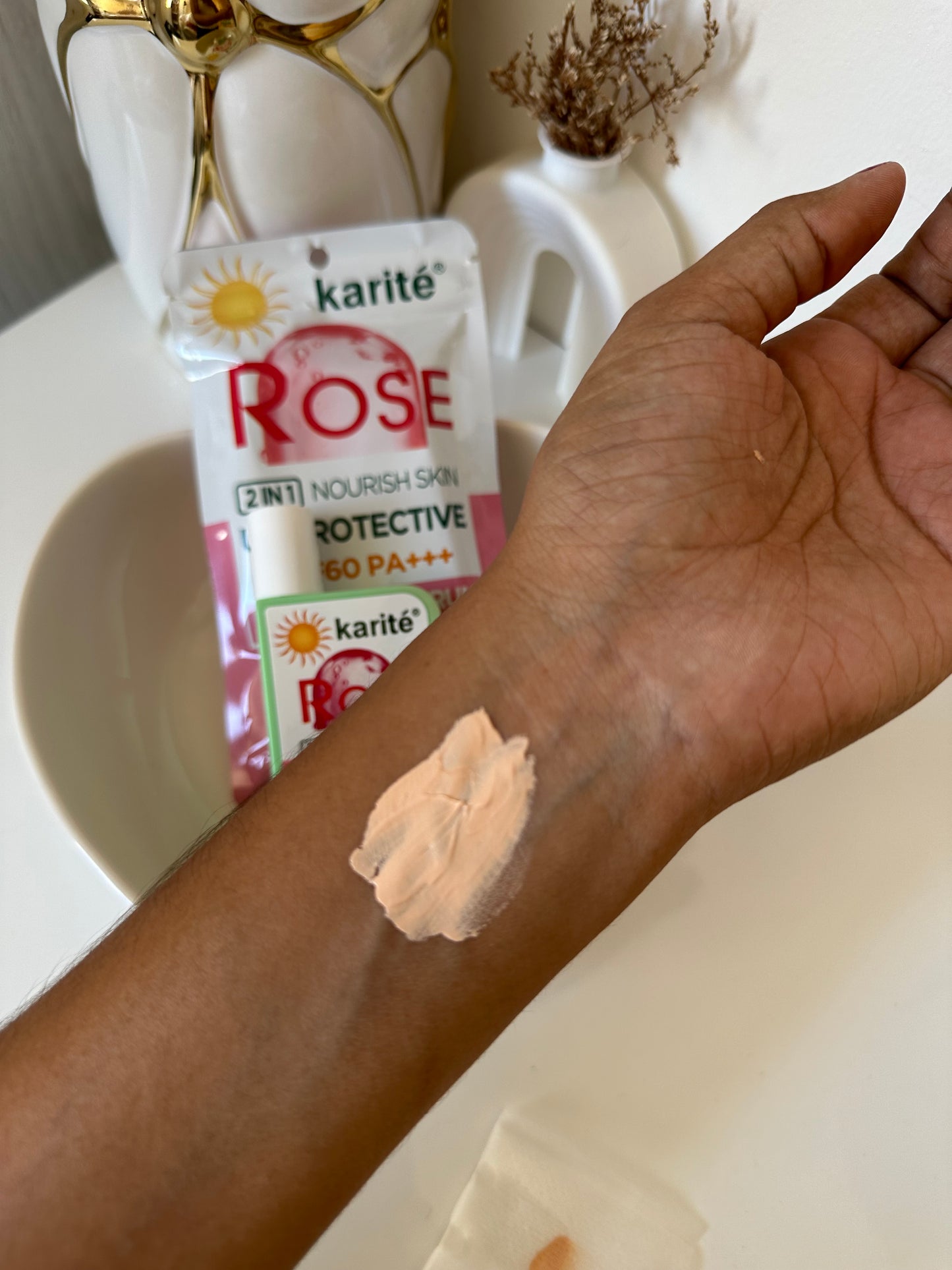 Protector solar rosas karite [ P2-E17-B)