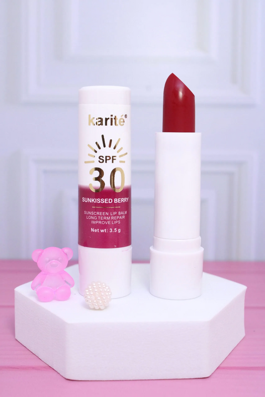 Labial en barra karite aporta color