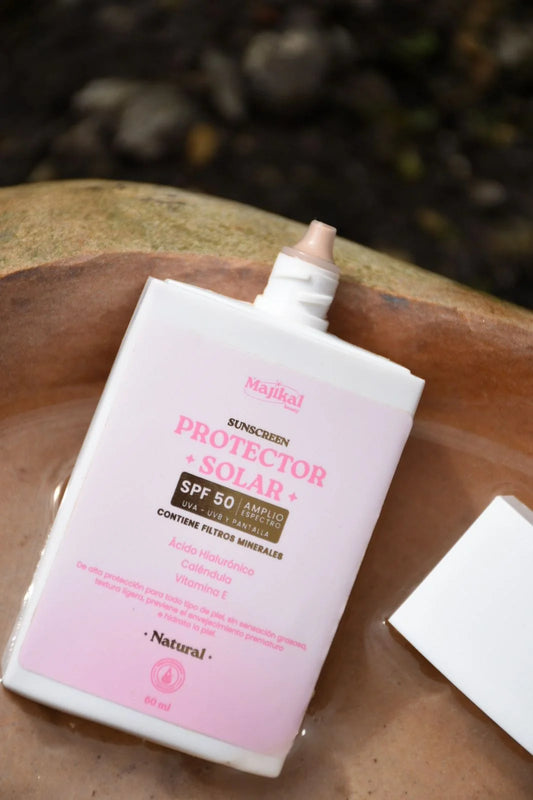 Protector solar con color MAJIKAL